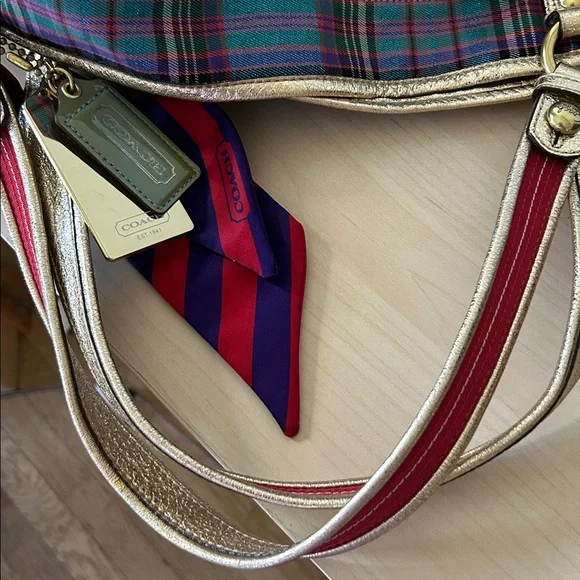 Coach Poppy Limited Edition Bella Plaid Bucket Tote 15887 - Picture 12 of 13